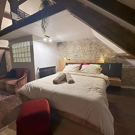 Magnifique Duplex Rue St Pierre Vayny