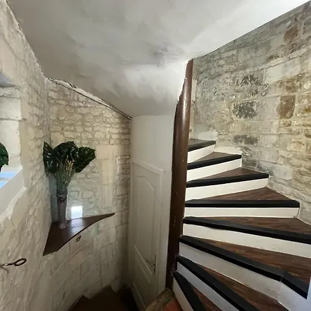 Magnifique Duplex Rue St Pierre Vayny *